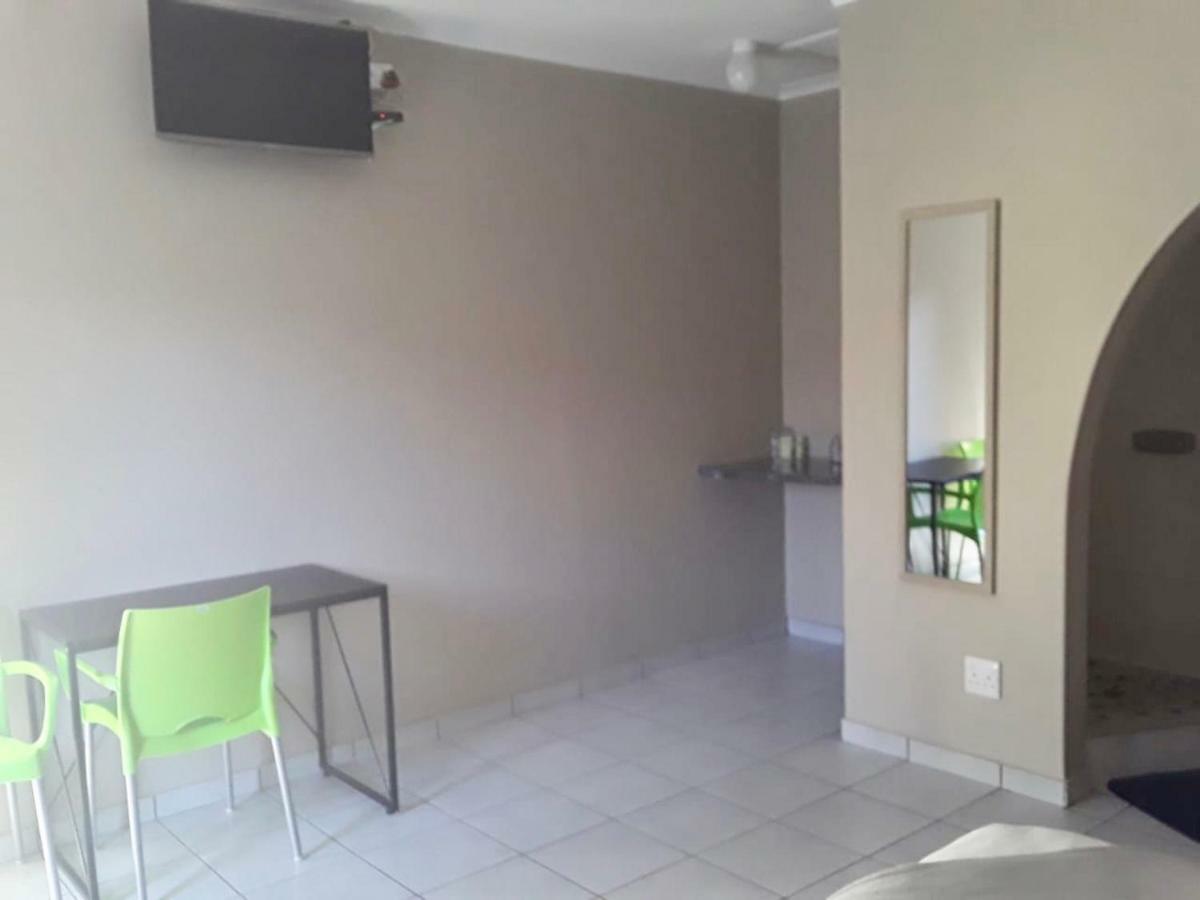 4 On Sirius Hotel Polokwane Exterior foto